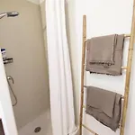 T1 Renove A דירה