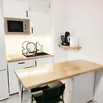 T1 Renove A דירה *